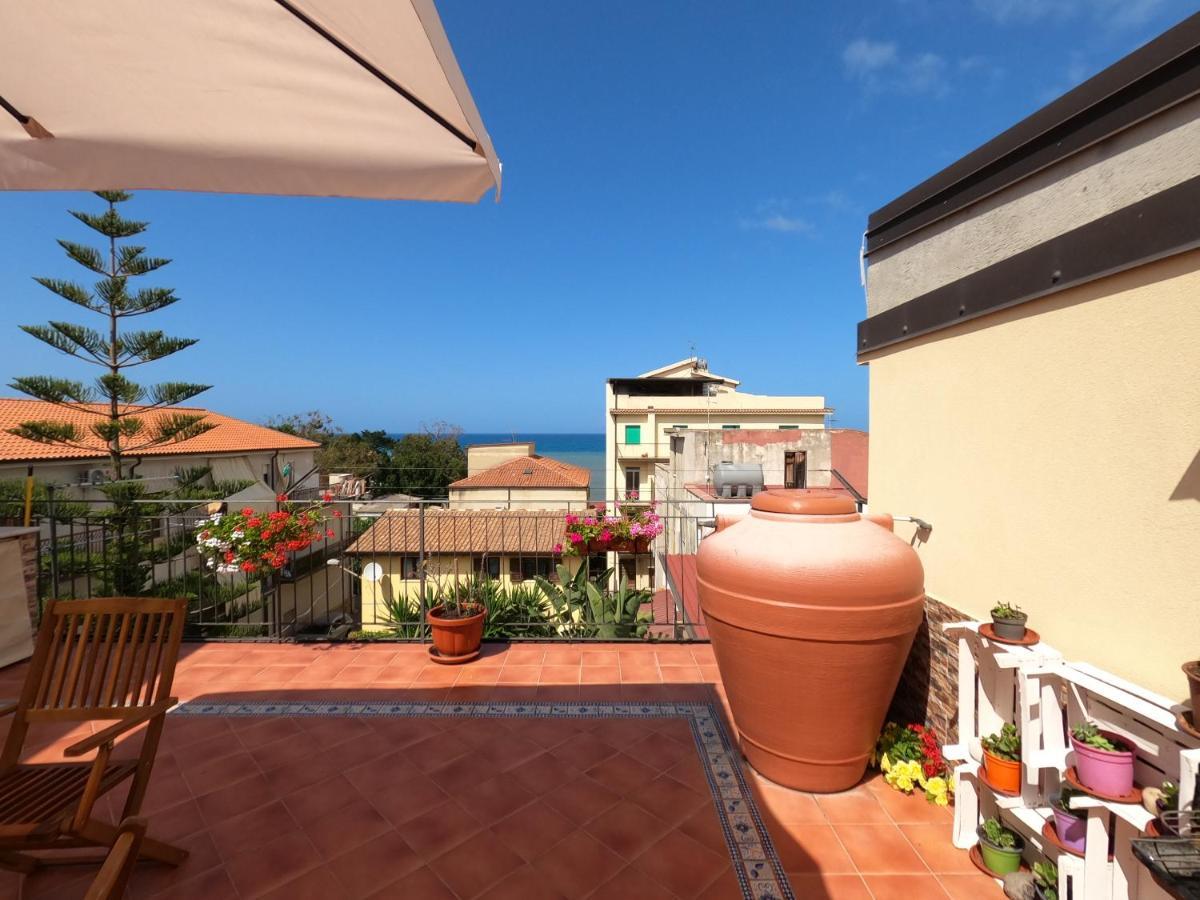 Villa Terrazza Lungomare à Caronia Marina Extérieur photo