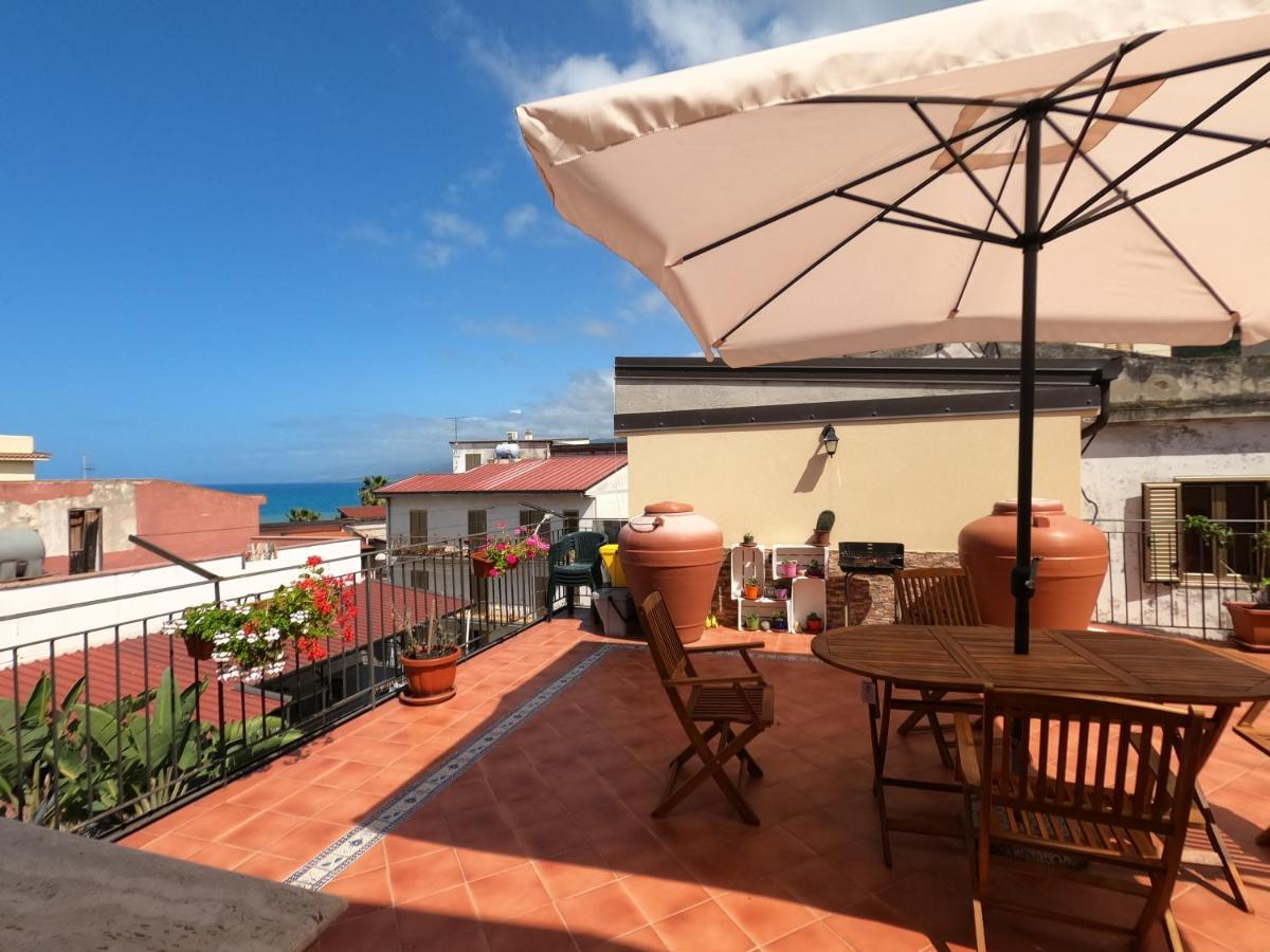 Villa Terrazza Lungomare à Caronia Marina Extérieur photo