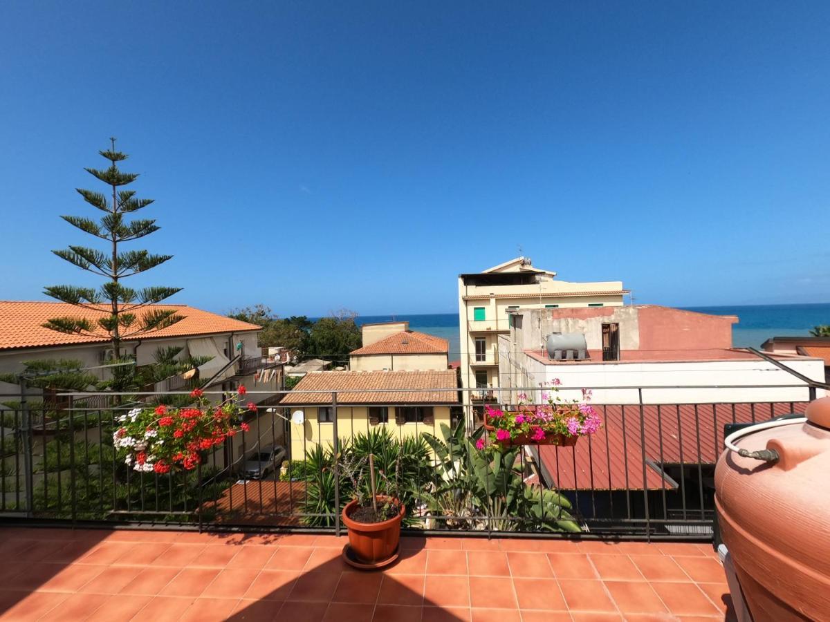 Villa Terrazza Lungomare à Caronia Marina Extérieur photo