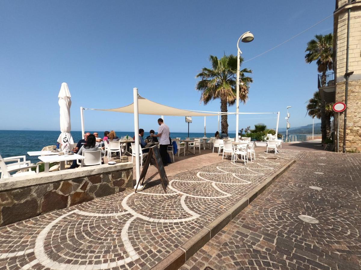 Villa Terrazza Lungomare à Caronia Marina Extérieur photo