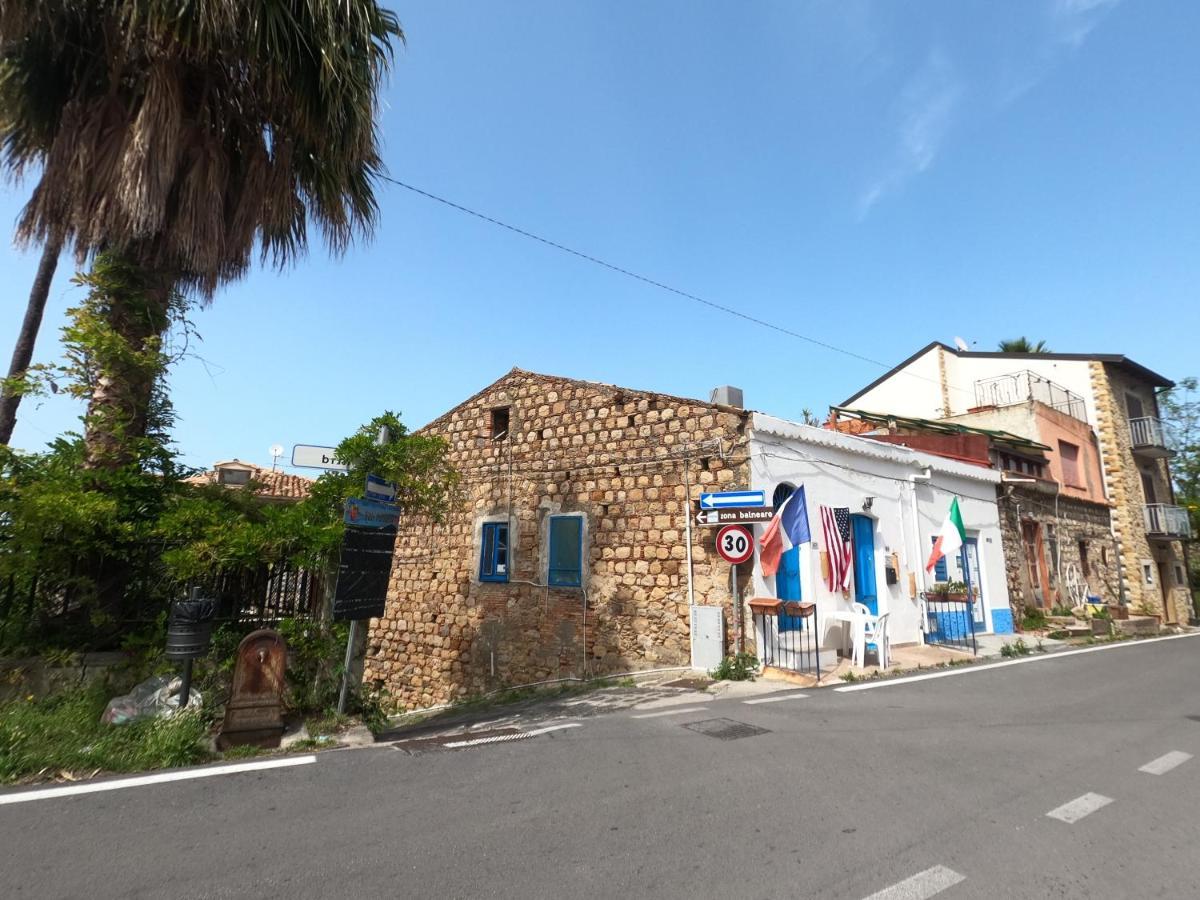Villa Terrazza Lungomare à Caronia Marina Extérieur photo