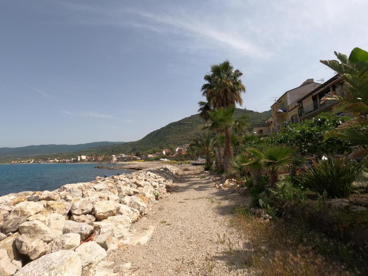 Villa Terrazza Lungomare à Caronia Marina Extérieur photo