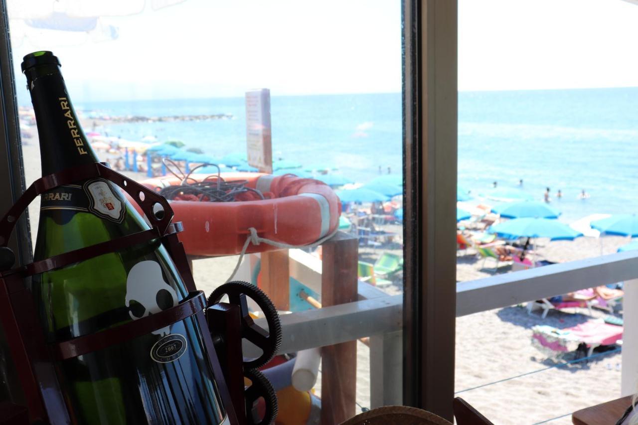 Villa Terrazza Lungomare à Caronia Marina Extérieur photo
